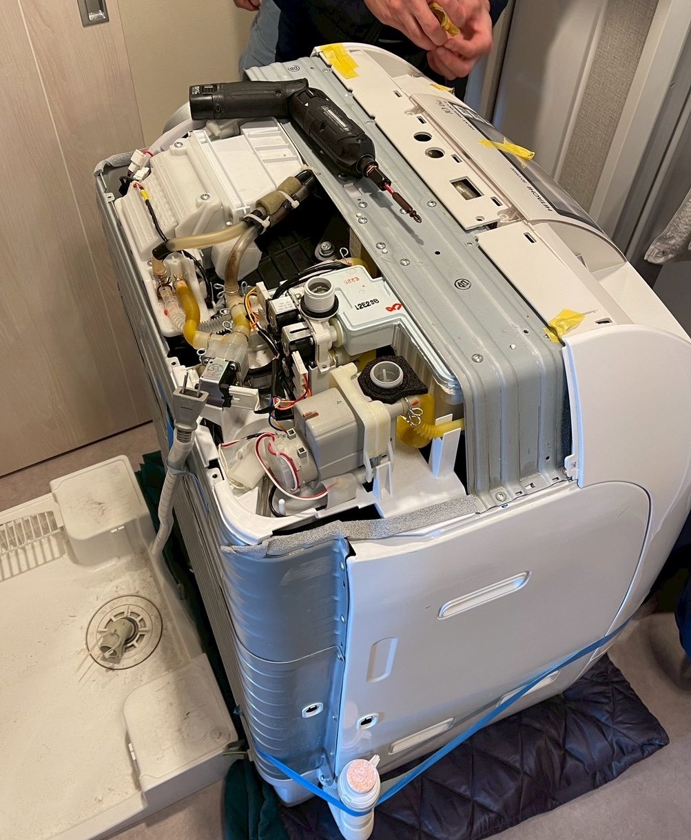 札幌市中央区 日立ドラム式洗濯機 BD-V9400 上部分解