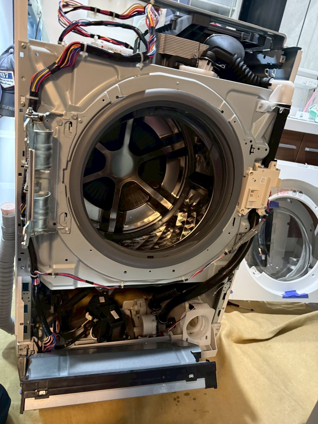 Panasonic NA-LX129Aの分解洗浄作業